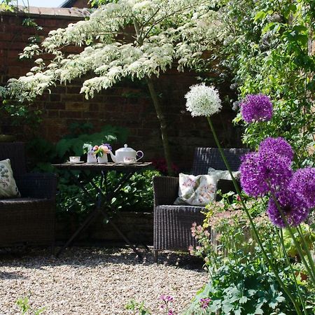 The Hollies Bed And Breakfast Uppingham Extérieur photo