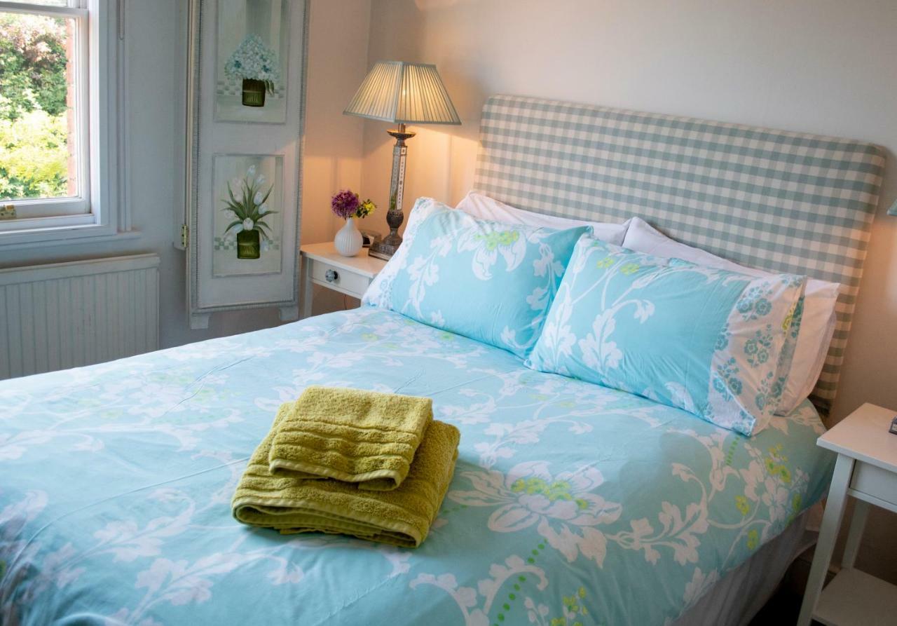 The Hollies Bed And Breakfast Uppingham Extérieur photo